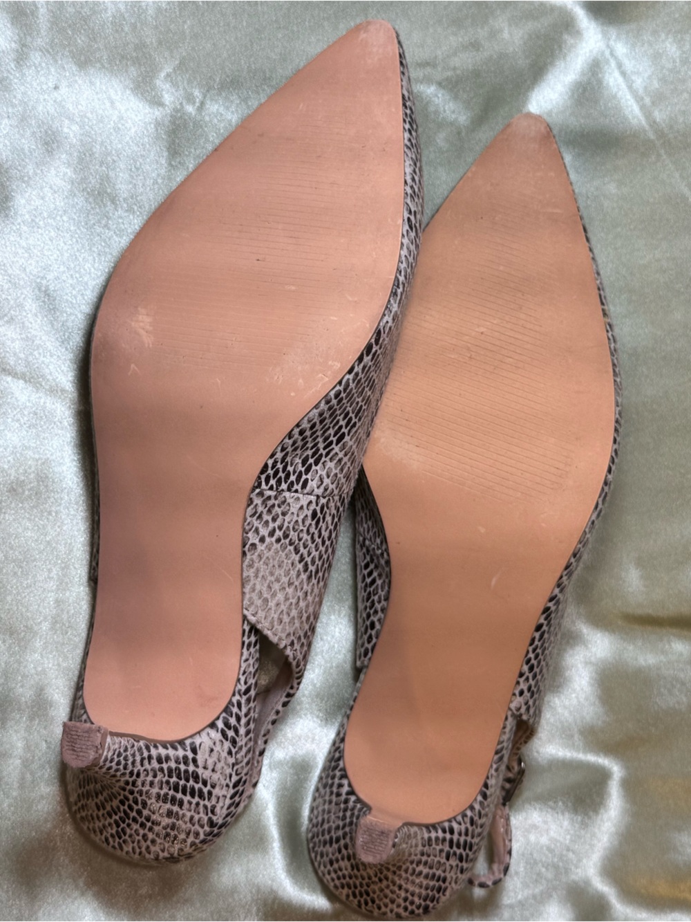 Isaac Mizrahi Taupe Snakeskin Slingback Kitten Heels size 7.5 - Picture 7 of 10